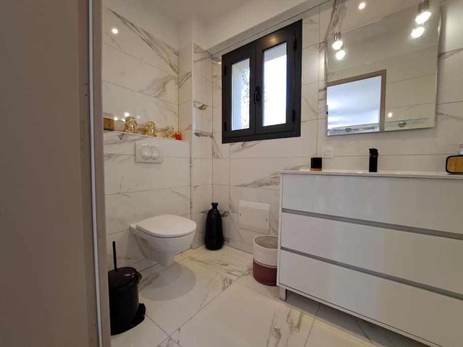 Maison Au Calme Idealement Situee Proche Plage Bonifacio  Exteriör bild